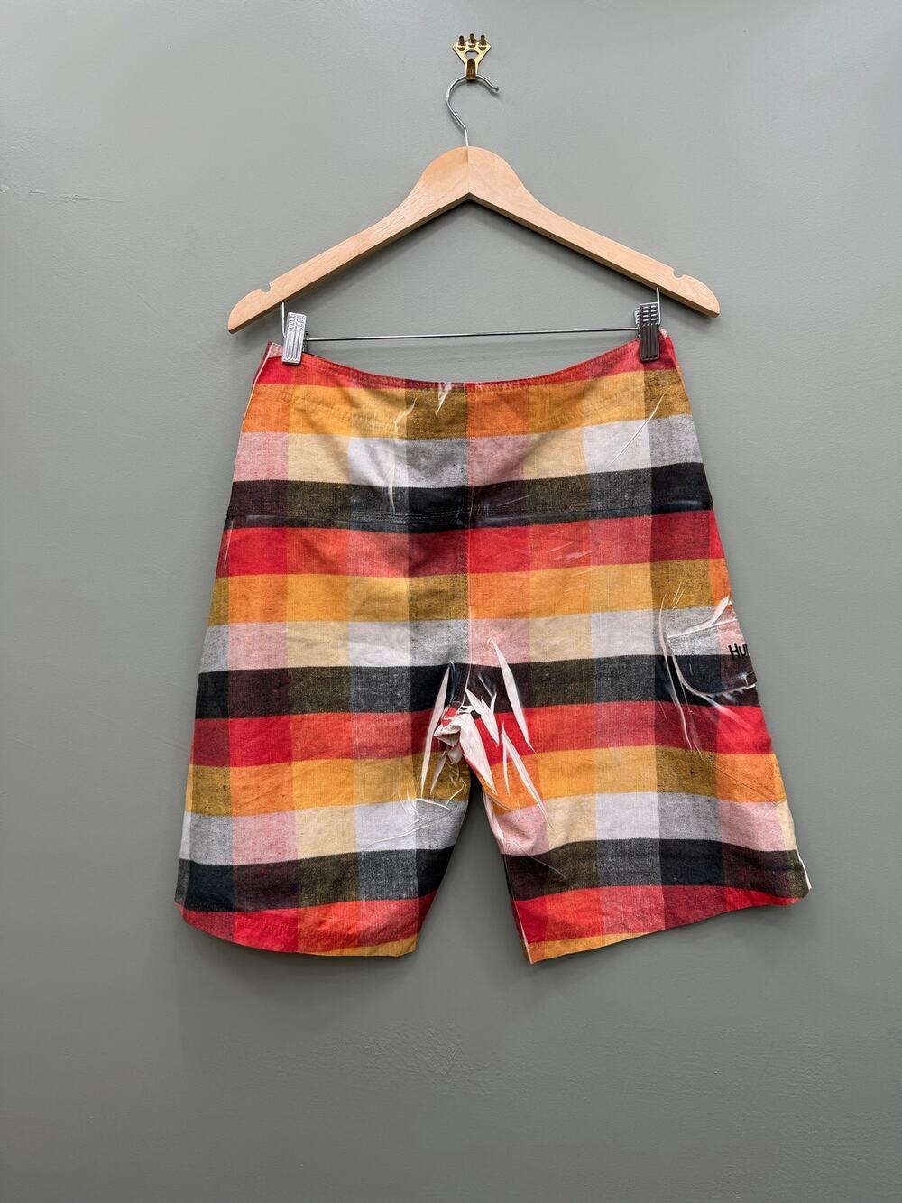 Hurley Phantom Plaid Board Shorts Mens 30 Surf Swim Beach Performance - Picture 1 of 6